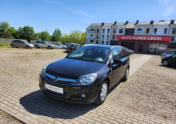 piła Opel Astra cena 18900 przebieg: 222929, rok produkcji 2010 z Piła